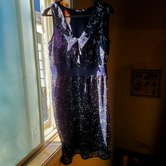 Cute dress with ruffle detail at the front . - Picture 1 of 4